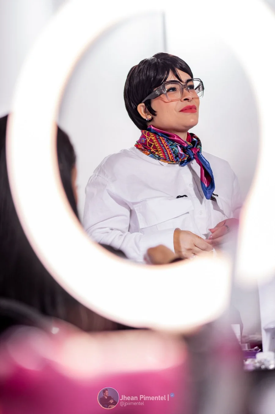 Fabiana Rodrigues ensinando